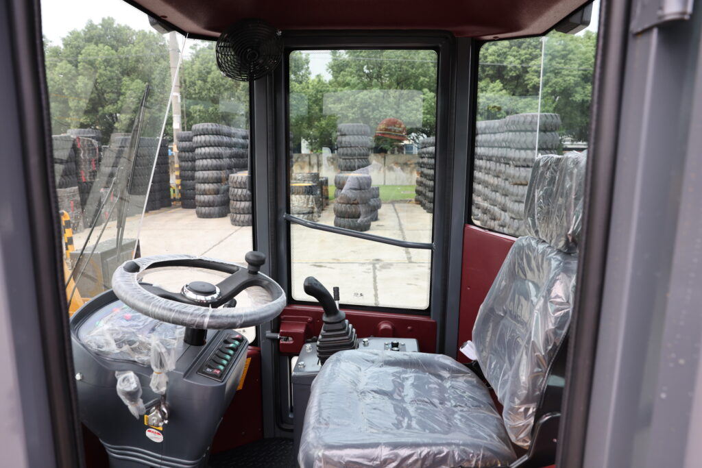 Погрузчики Фронтальный погрузчик 2,0 т Lonking CDM936N-AGRI в Кирове Погрузчики Фронтальный погрузчик 2,0 т Lonking CDM936N-AGRI в Кирове