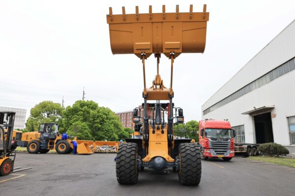 Погрузчики Фронтальный погрузчик 7,0 т LONKING LG876G в Кирове